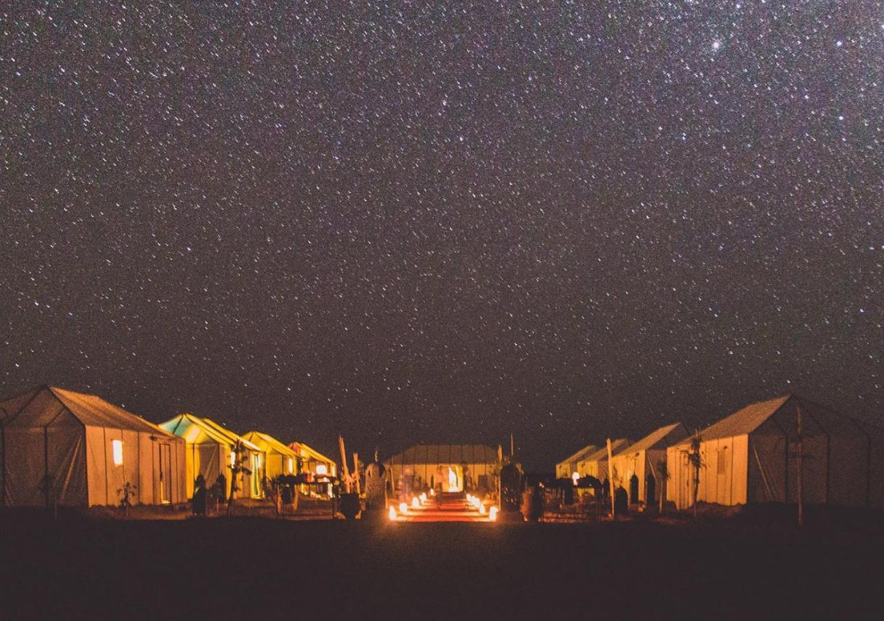 Amazing Luxury Camp 호텔 메르주가 외부 사진